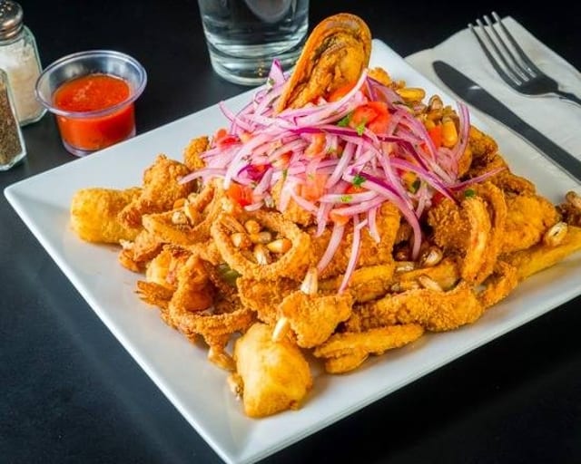 Jalea Mixta Con Pargo.